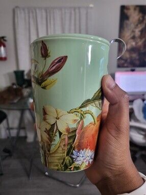 Tea Forté Kati Fleur Floral Steeping Mug with Infuser Basket - Mint Green